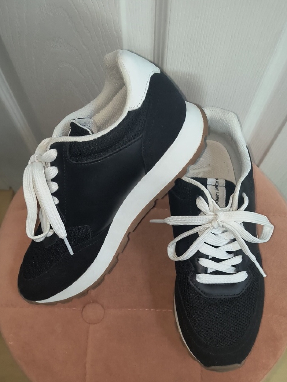 Calvin Klein Camina Sneaker Women's Size 7 - Picture 3 of 8